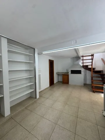 imagem 4 - Casa residencial 4 dormitórios, 2 banheiros, 2 vagas de garagens no Bairro São José imagem 4 - Casa residencial 4 dormitórios, 2 banheiros, 2 vagas de garagens no Bairro São José