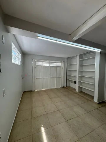 imagem 5 - Casa residencial 4 dormitórios, 2 banheiros, 2 vagas de garagens no Bairro São José imagem 5 - Casa residencial 4 dormitórios, 2 banheiros, 2 vagas de garagens no Bairro São José